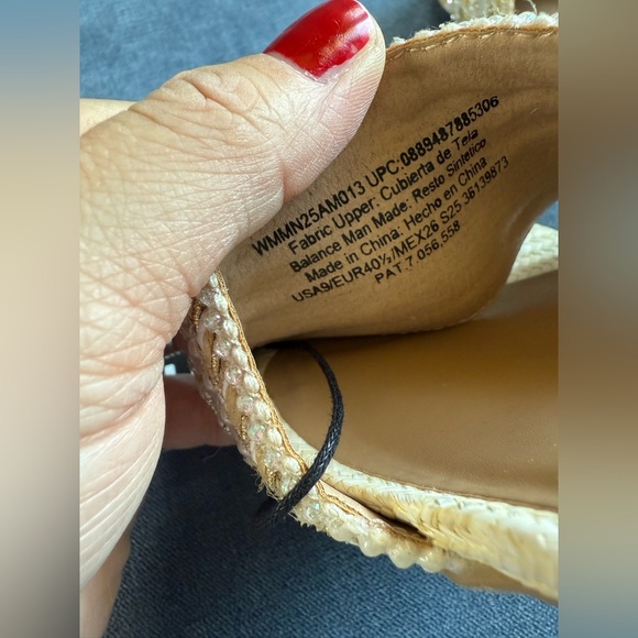 Madden NYC Block Heel Slip On Sandals Woman’s SZ 9 Cream Textured Beaded New - Picture 9 of 13